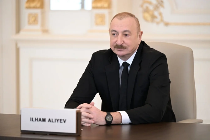 Prezident İlham Əliyev Avropa Siyasi Birliyinin 8-ci Zirvə toplantısında videobağlantı formatında çıxış edib — FOTOLAR (YENİLƏNİB) Prezident İlham Əliyev Avropa Siyasi Birliyinin 8-ci Zirvə toplantısında videobağlantı formatında çıxış edib — FOTOLAR (YENİLƏNİB)