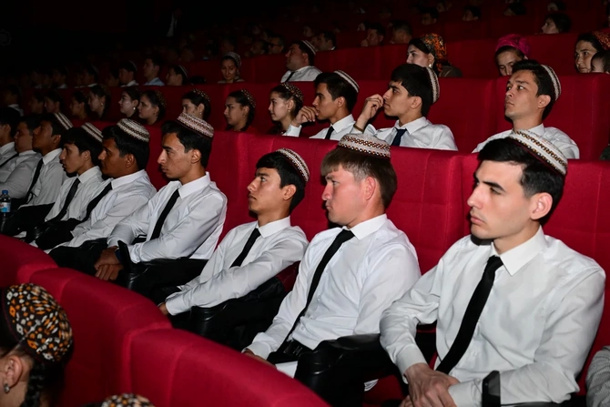 Cənnət yuxusu filmi Aşqabadda nümayiş olunub Cənnət yuxusu filmi Aşqabadda nümayiş olunub