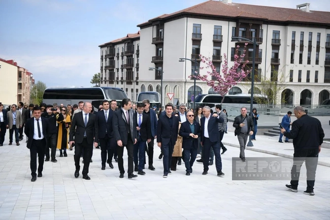 Diplomatlar Qarabağa səfər çərçivəsində Xankəndini ziyarət ediblər — FOTOLAR Diplomatlar Qarabağa səfər çərçivəsində Xankəndini ziyarət ediblər — FOTOLAR