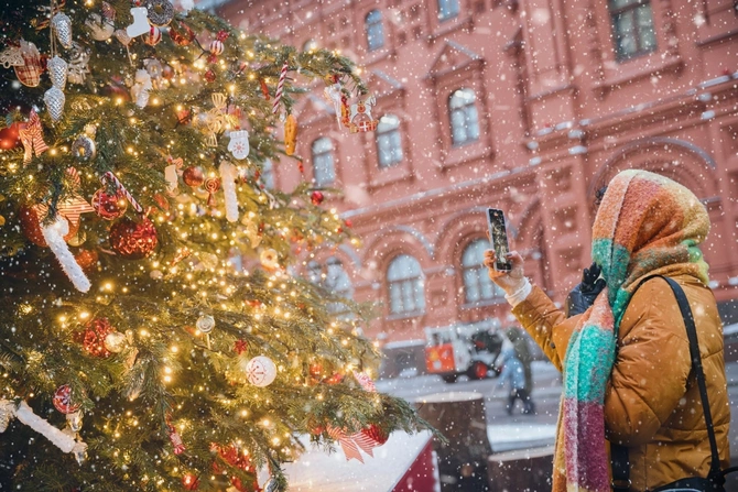 Moskva sizi Yeni il möcüzələri dünyasına səyahətə dəvət edir — FOTOLAR