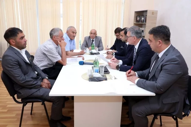 Azəriqaz”ın baş direktoru Qobustanda vətəndaş qəbulu keçirib — FOTOLAR
