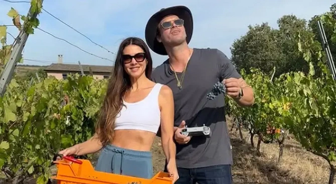 Kıvanç Tatlıtuğun tətildə romantik anları — FOTO Kıvanç Tatlıtuğun tətildə romantik anları — FOTO