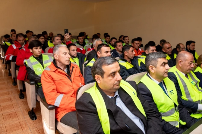 ADY və Dövlət Əmək Müfəttişliyi Xidməti birgə təlimlərə başlayıb — FOTOLAR ADY və Dövlət Əmək Müfəttişliyi Xidməti birgə təlimlərə başlayıb — FOTOLAR
