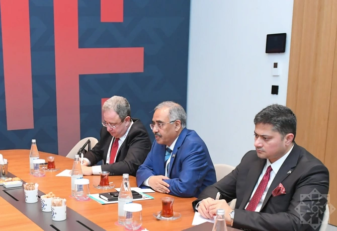 Hikmət Hacıyev Şuşada D-8 İqtisadi Əməkdaşlıq Təşkilatının nümayəndə heyəti ilə görüşüb — FOTOLAR