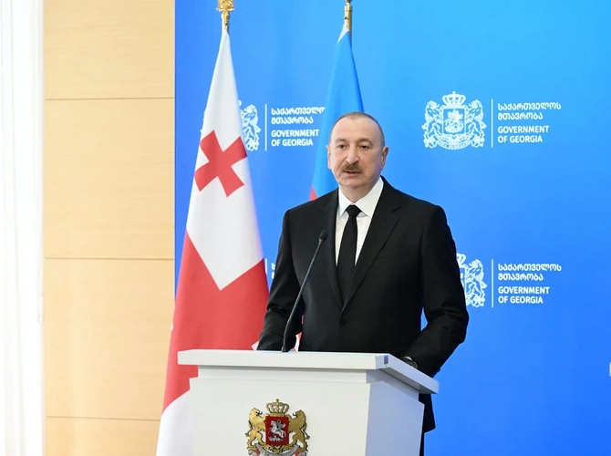 Azərbaycan Prezidenti və Gürcüstanın Baş naziri mətbuata bəyanatlarla çıxış ediblər — VİDEO/FOTOLAR (YENİLƏNİB) Azərbaycan Prezidenti və Gürcüstanın Baş naziri mətbuata bəyanatlarla çıxış ediblər — VİDEO/FOTOLAR (YENİLƏNİB)