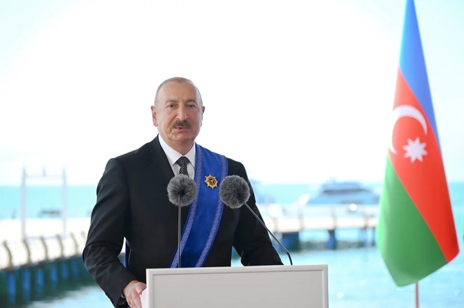 Azərbaycan və Qırğızıstan prezidentlərinin təltifolunma mərasimi keçirilib — FOTOLAR (YENİLƏNİB) Azərbaycan və Qırğızıstan prezidentlərinin təltifolunma mərasimi keçirilib — FOTOLAR (YENİLƏNİB)