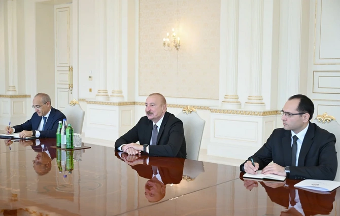 Prezident John Deere şirkətinin nümayəndə heyətini qəbul etdi — FOTOLAR
