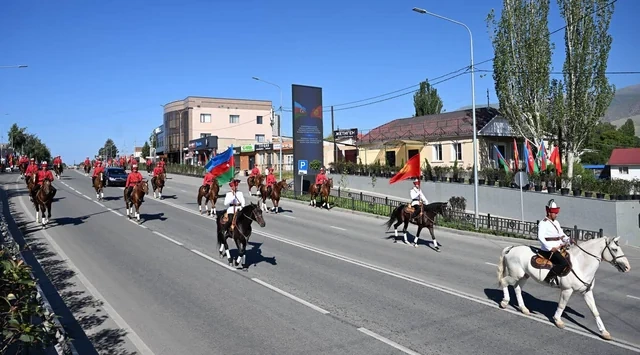 Prezidentin rəsmi qarşılanma mərasimi oldu — FOTOLAR