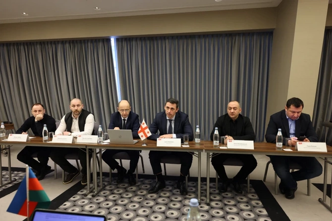 Rövşən Rüstəmov gürcüstanlı həmkarı ilə görüşdü — FOTOLAR Rövşən Rüstəmov gürcüstanlı həmkarı ilə görüşdü — FOTOLAR