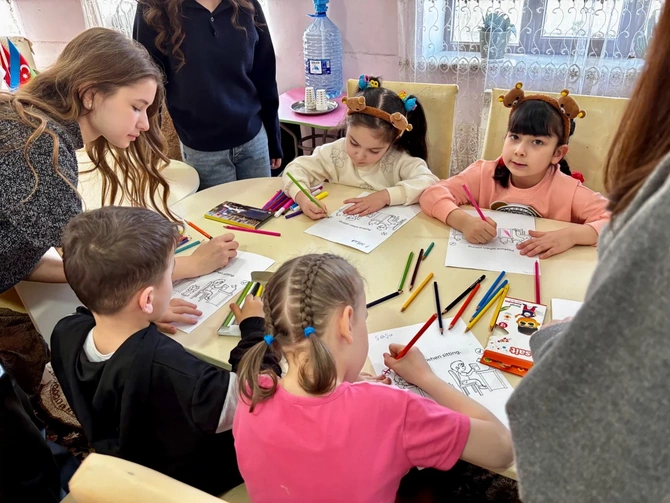 Leyla Əliyevanın təşəbbüsü ilə uşaq evlərində sosial-emosional öyrənmə proqramı icra olunur — FOTOLAR Leyla Əliyevanın təşəbbüsü ilə uşaq evlərində sosial-emosional öyrənmə proqramı icra olunur — FOTOLAR