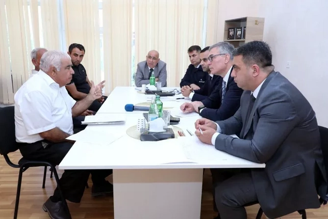 Azəriqaz”ın baş direktoru Qobustanda vətəndaş qəbulu keçirib — FOTOLAR
