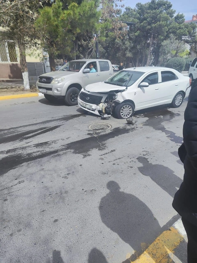 Sumqayıtda avtomobil marketə girdi — FOTOLAR Sumqayıtda avtomobil marketə girdi — FOTOLAR