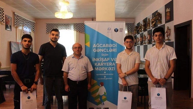 Müəllim qəflətən öldü — FOTOLAR Müəllim qəflətən öldü — FOTOLAR