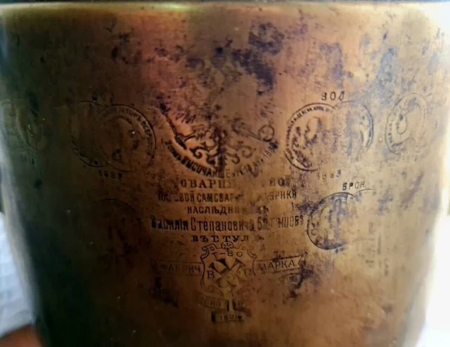 Bakıda maşın qiymətinə samovar satılır — FOTOLAR