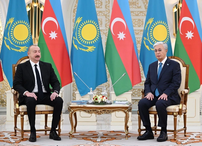 Azərbaycan və Qazaxıstan prezidentlərinin təkbətək görüşü olub Azərbaycan və Qazaxıstan prezidentlərinin təkbətək görüşü olub