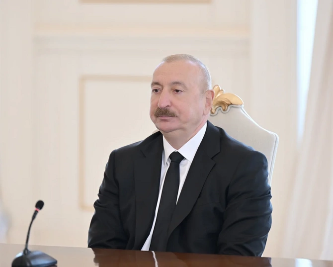 İlham Əliyevin Türkmənistan Prezidenti ilə geniş tərkibdə görüşü olub — FOTOLAR (YENİLƏNİB)