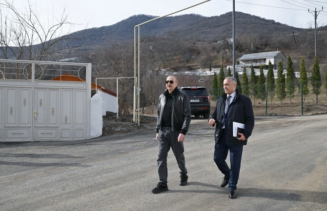İlham Əliyev Ağdərənin Çapar kəndində görülmüş işlərlə tanış olub — FOTOLAR (YENİLƏNİB)