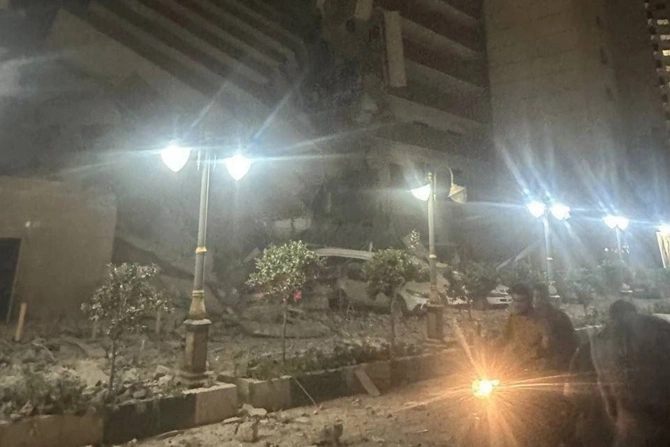 İsrailin hücumu nəticəsində İranın Şəhid Çamran şəhərində bina çöküb: 60 nəfər ölüb — FOTOLAR/VİDEO