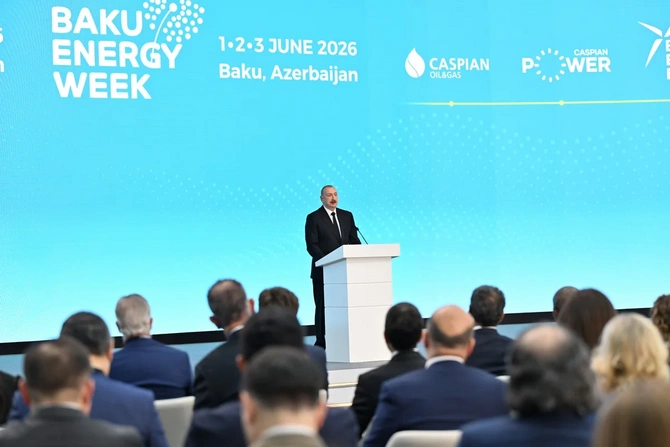 İlham Əliyev Bakı 31-ci Baku Energy Forumun rəsmi açılışında çıxış edib — FOTOLAR (YENİLƏNİB)