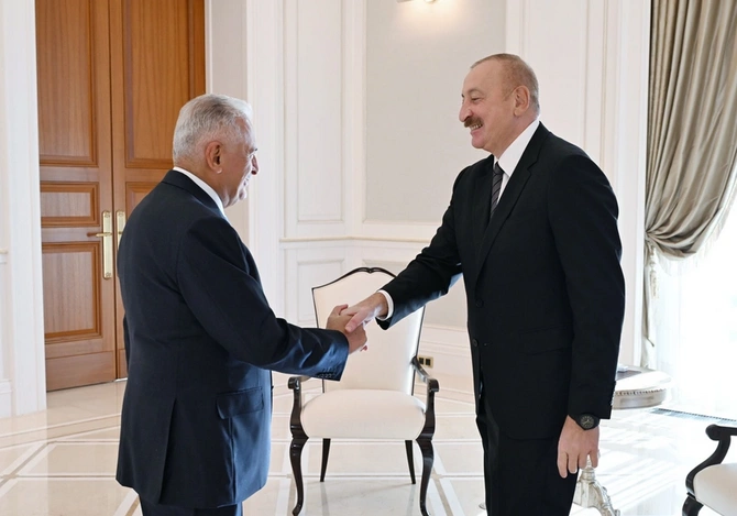 İlham Əliyev Qəbələdə Binəli Yıldırımı qəbul etdi — FOTO