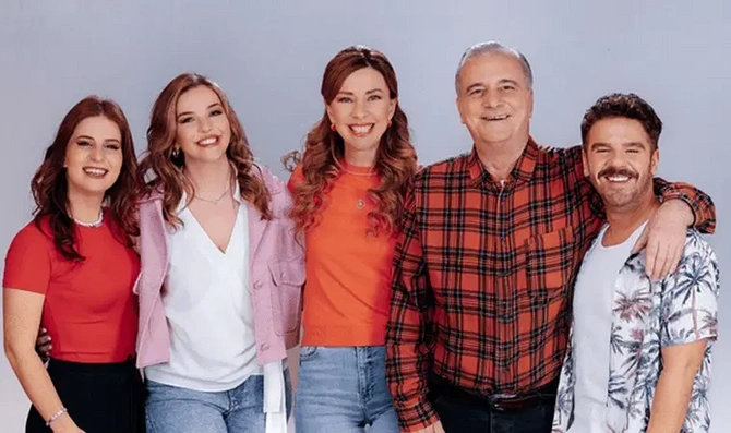“Sihirli Annem”in sevilən obrazları illər sonra yenidən gündəmdə — FOTOLAR “Sihirli Annem”in sevilən obrazları illər sonra yenidən gündəmdə — FOTOLAR