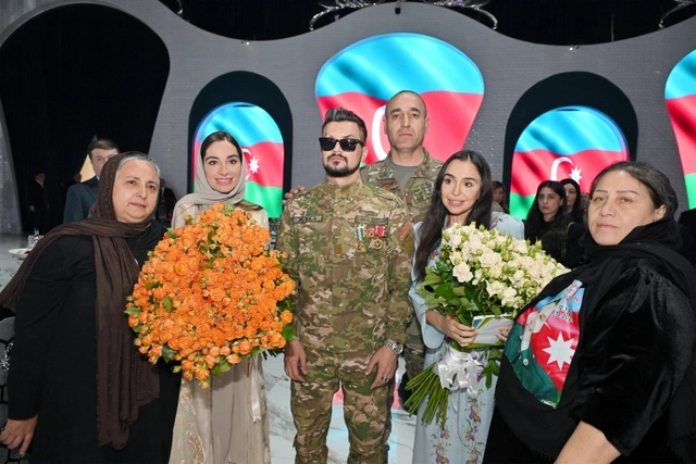 Leyla Əliyeva və Arzu Əliyeva şəhid anaları ilə iftar məclisində iştirak ediblər — FOTOLAR Leyla Əliyeva və Arzu Əliyeva şəhid anaları ilə iftar məclisində iştirak ediblər — FOTOLAR
