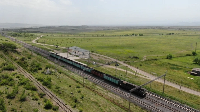 Bakı–Tbilisi–Qars dəmir yolu xəttinin modernləşdirilmədən sonra istifadəyə verilməsi tədbiri keçiriləcək — FOTOLAR Bakı–Tbilisi–Qars dəmir yolu xəttinin modernləşdirilmədən sonra istifadəyə verilməsi tədbiri keçiriləcək — FOTOLAR
