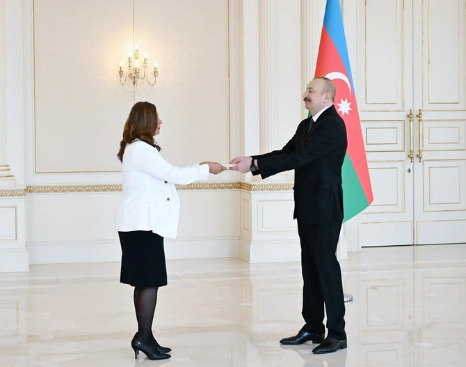 İlham Əliyev Kolumbiyanın Azərbaycana yeni təyin olunmuş səfirini qəbul edib — FOTOLAR (YENİLƏNİB)
