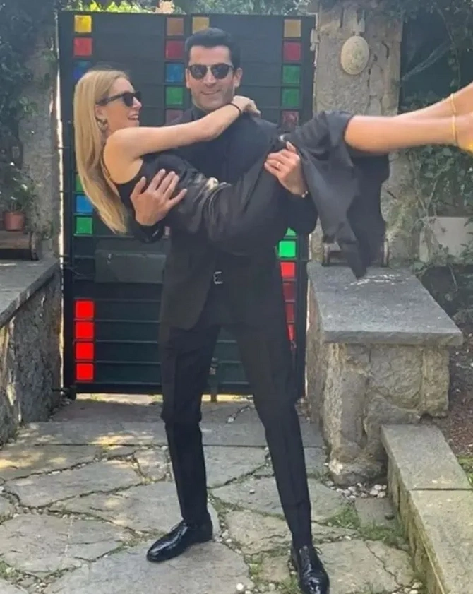 Sinem Kobalın son paylaşımı gündəm oldu: “İllərə meydan oxuyur” — FOTOLAR Sinem Kobalın son paylaşımı gündəm oldu: “İllərə meydan oxuyur” — FOTOLAR