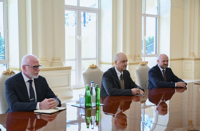 Prezident John Deere şirkətinin nümayəndə heyətini qəbul etdi — FOTOLAR