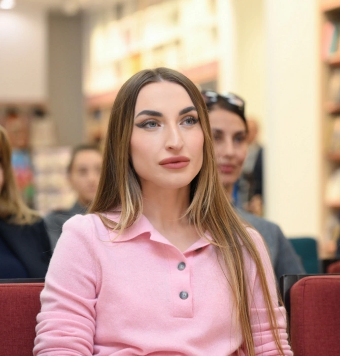 Azərbaycan dilini öyrənirik kitabının təqdimat mərasimi olub — FOTOLAR Azərbaycan dilini öyrənirik kitabının təqdimat mərasimi olub — FOTOLAR