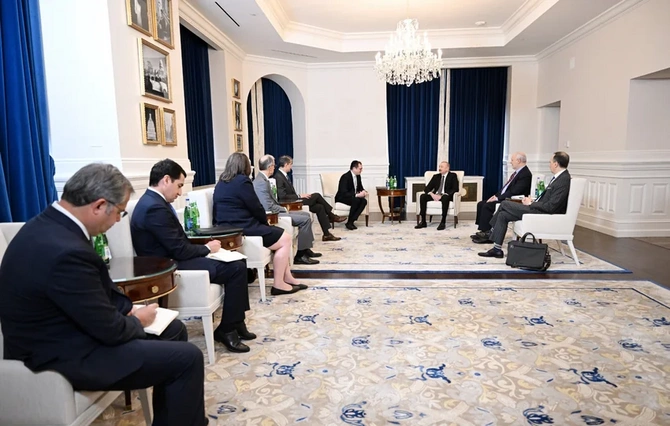 İlham Əliyev Vaşinqtonda Amerika İsrail İctimai Əlaqələr Komitəsinin icraçı direktoru və digər rəhbər heyəti ilə görüşüb — FOTO