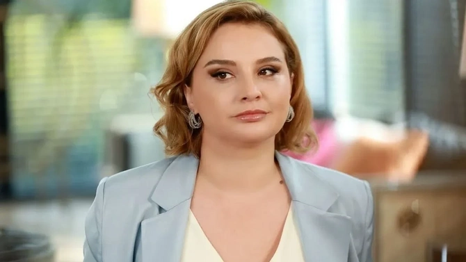 Türkiyəli məşhur bu üsulla 30 kq arıqladı — FOTOLAR Türkiyəli məşhur bu üsulla 30 kq arıqladı — FOTOLAR