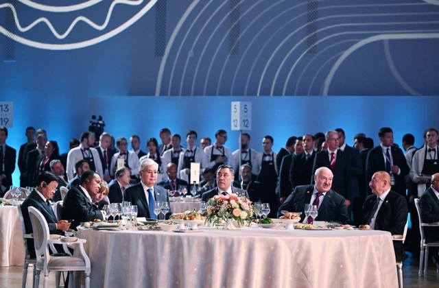 Prezident Kazanda rəsmi ziyafətdə iştirak edib — FOTOLAR (YENİLƏNİB)