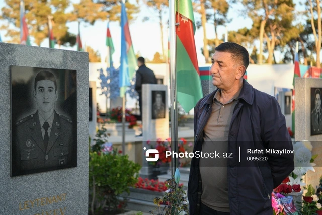 Azərbaycan xalqı şəhidlərini anır — FOTOLAR