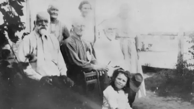 Qohum evliliyinə görə uşaqları mavi dərili doğuldu — FOTOLAR