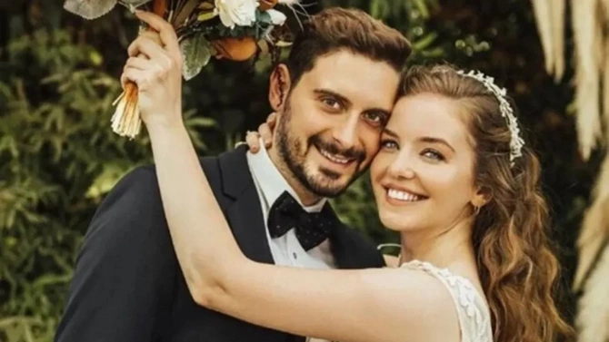 Boşanmadan sonra yeni eşq — FOTOLAR