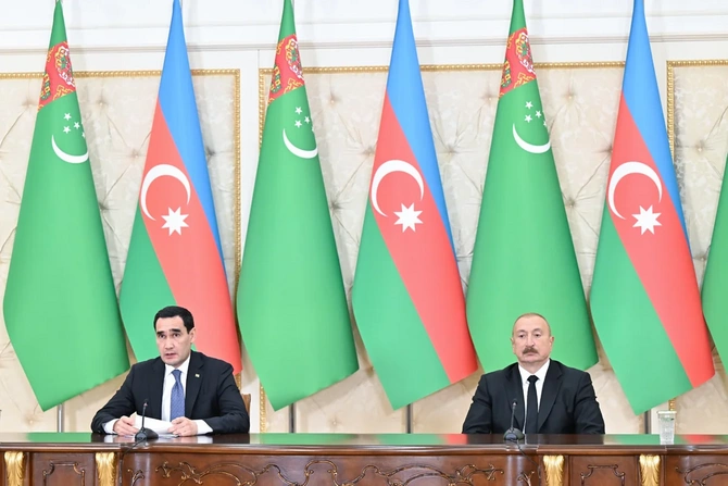 Azərbaycan və Türkmənistan prezidentləri mətbuata bəyanatlarla çıxış ediblər — FOTOLAR (YENİLƏNİB) Azərbaycan və Türkmənistan prezidentləri mətbuata bəyanatlarla çıxış ediblər — FOTOLAR (YENİLƏNİB)