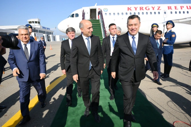 Sadır Japarov Qəbələyə gəldi — FOTOLAR Sadır Japarov Qəbələyə gəldi — FOTOLAR