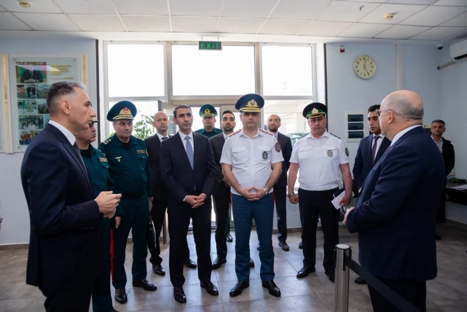 Dövlət qurumlarının nümayəndələri Bakı Limanında görülmüş işlərlə tanış oldu — FOTOLAR