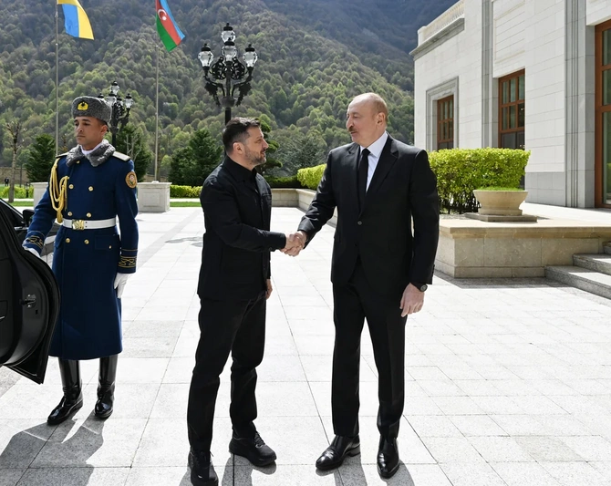 Prezident Volodimir Zelenski Azərbaycanda işgüzar səfərdədir — FOTOLAR
