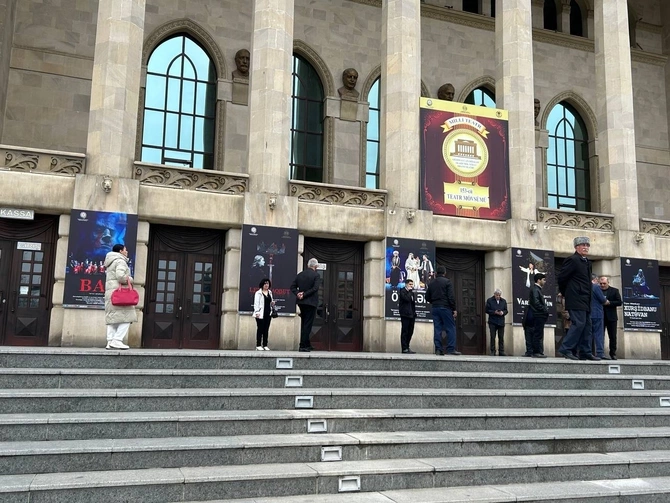 Rasim Balayevlə vida mərasimi keçirilir — FOTOLAR Rasim Balayevlə vida mərasimi keçirilir — FOTOLAR