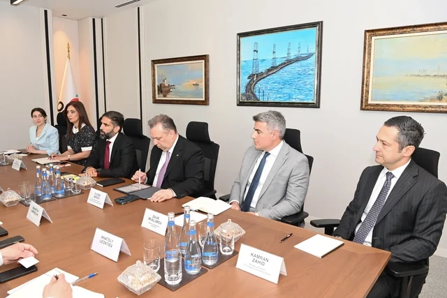 SOCAR və Shell şirkətləri süni intellektin tətbiqi sahəsində əməkdaşlıq imkanlarını nəzərdən keçiriblər — FOTO SOCAR və Shell şirkətləri süni intellektin tətbiqi sahəsində əməkdaşlıq imkanlarını nəzərdən keçiriblər — FOTO