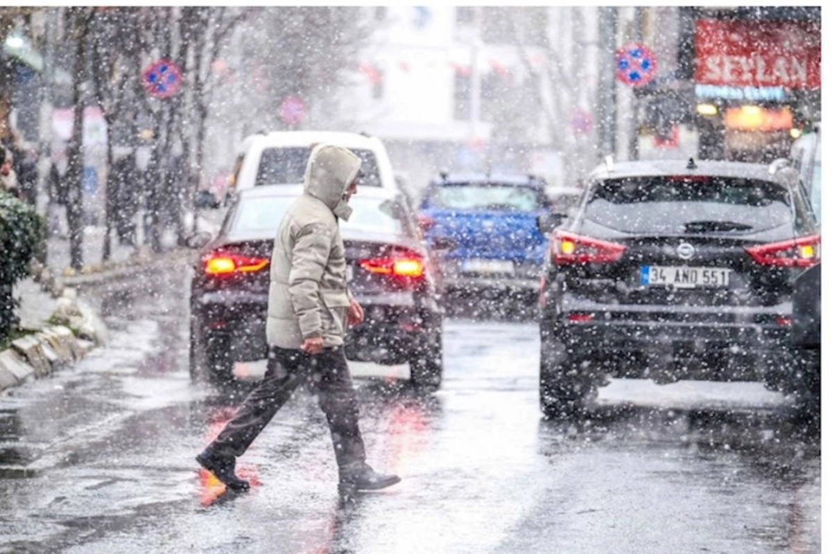 İstanbul və bir neçə vilayətdə güclü qar səbəbindən məktəblərdə tətil elan edilib