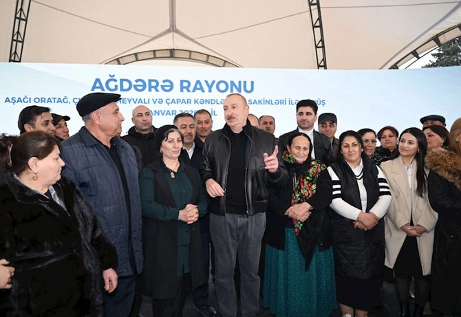 İlham Əliyev Ağdərədə Aşağı Oratağ, Çıldıran, Heyvalı və Çapar kəndlərinin sakinləri ilə görüşüb — FOTOLAR İlham Əliyev Ağdərədə Aşağı Oratağ, Çıldıran, Heyvalı və Çapar kəndlərinin sakinləri ilə görüşüb — FOTOLAR