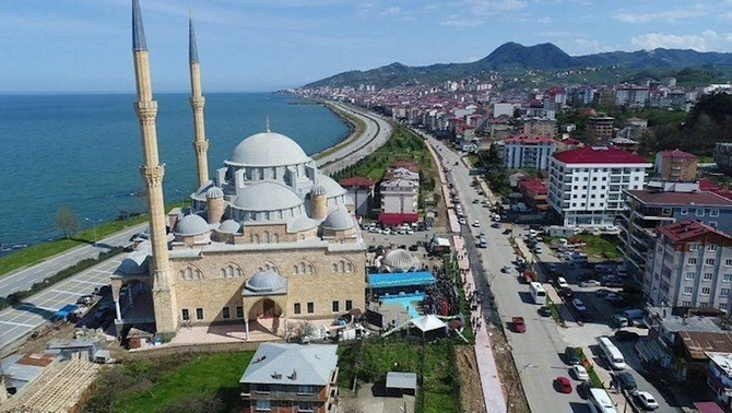 Türkiyənin cənnəti sayılan tarixi Giresun Türkiyənin cənnəti sayılan tarixi Giresun