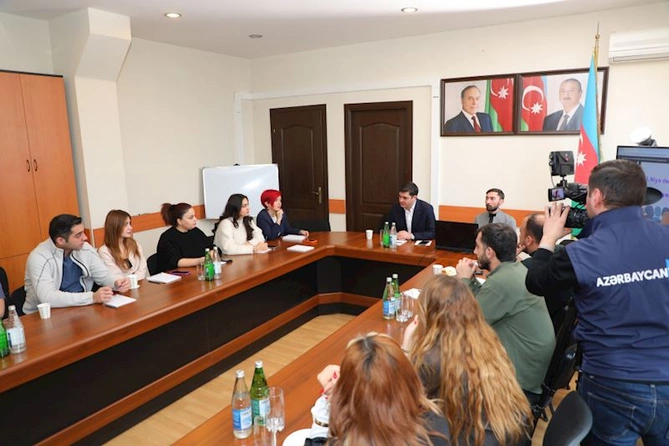 Teleradio Akademiyasında “Mediada Azərbaycan dili” mövzusunda təlimlərin növbəti mərhələsi təşkil olunub — FOTOLAR