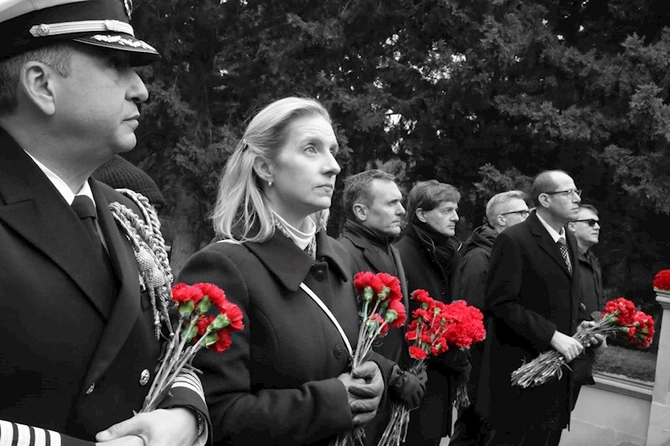 ABŞ səfirliyi 20 Yanvar faciəsi ilə bağlı başsağlığı verdi — FOTO
