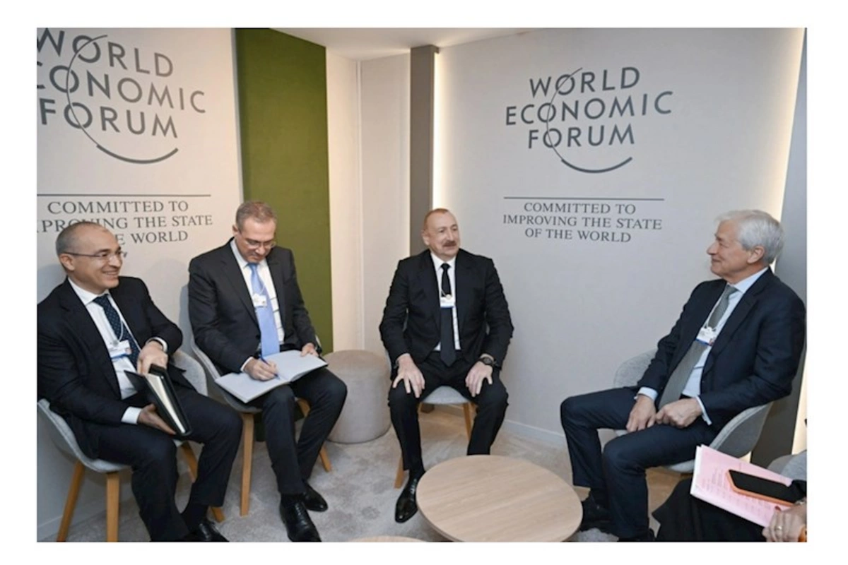 İlham Əliyev Davosda J.P. Morgan şirkətinin sədri və baş icraçı direktoru ilə görüşüb — FOTOLAR