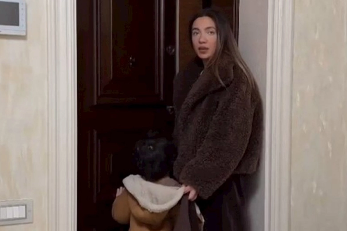 Azərbaycanlı influenser, rusca çağırış və alt yazı: Nazirliyin kampaniyasında nə yanlış getdi? — AÇIQLAMA